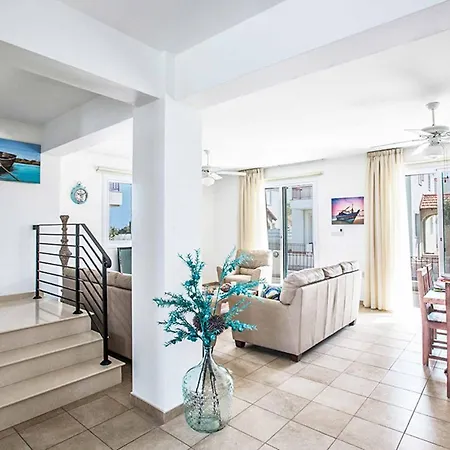 Villa Katerina 58 *